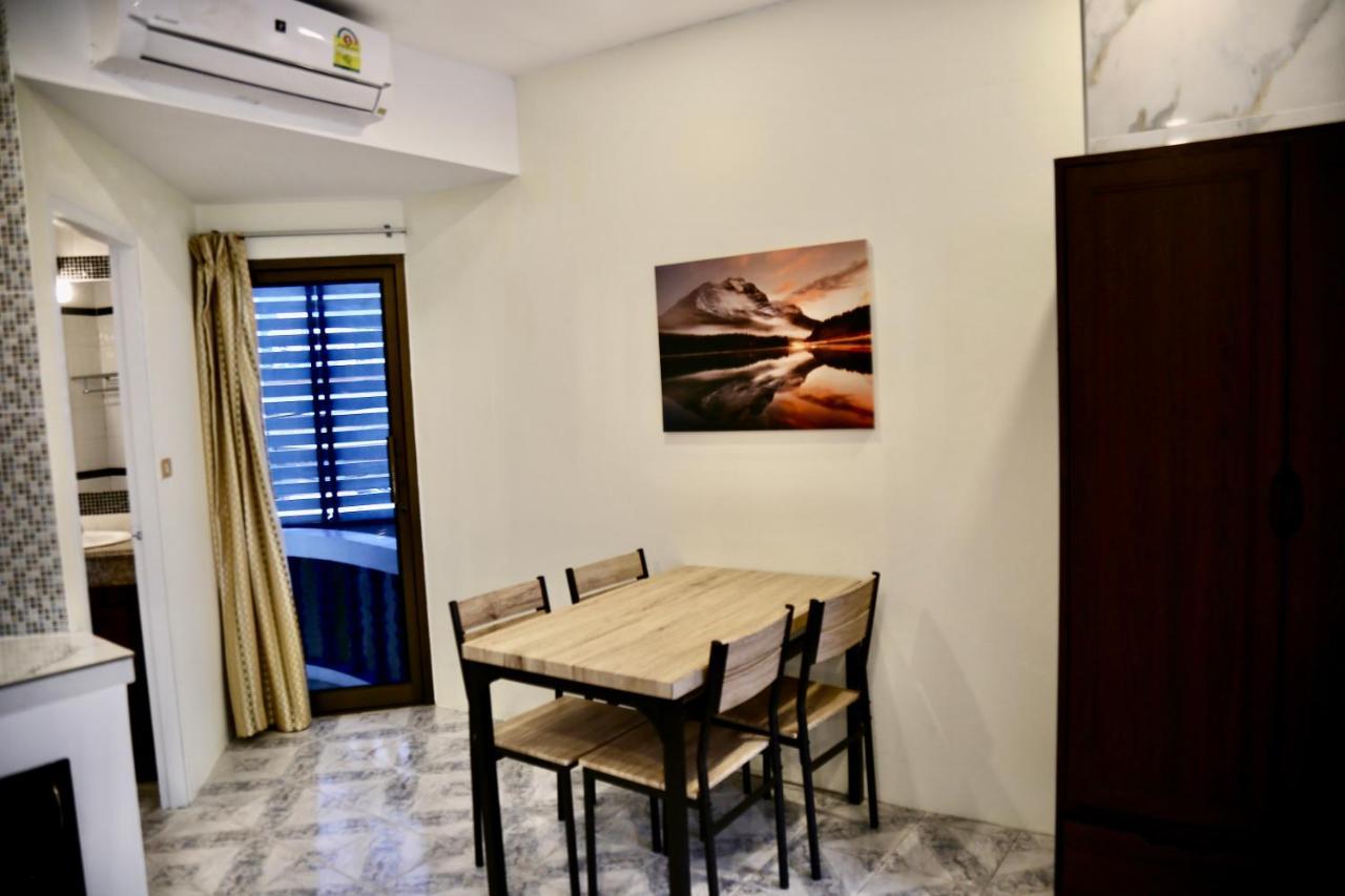 The Club Inn - Pantai Kamala Bagian luar foto