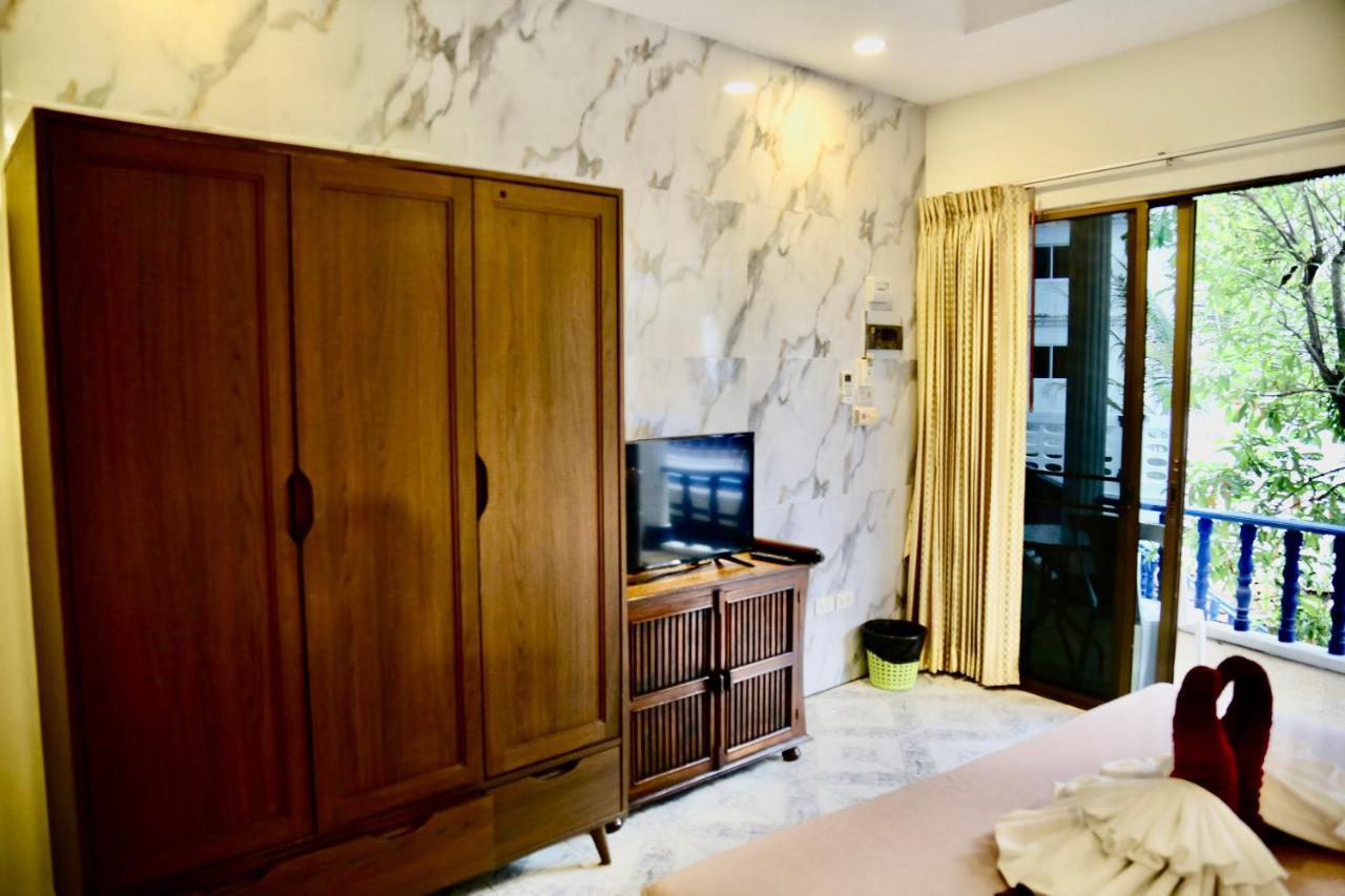 The Club Inn - Pantai Kamala Bagian luar foto
